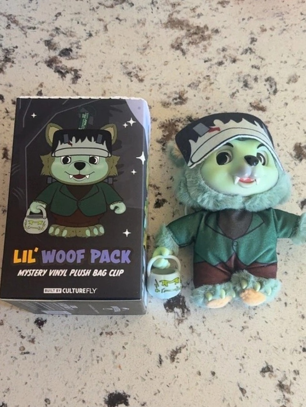 CultureFly Lil' Woof Pack Mystery Moon Plush Bag Clip Plush Bag Clip Green Like-